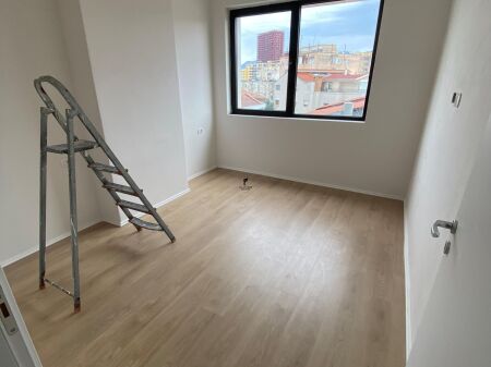 OFFICE FOR RENT 96 M2 VASIL SHANTO 150,000 LEKE FH-58746