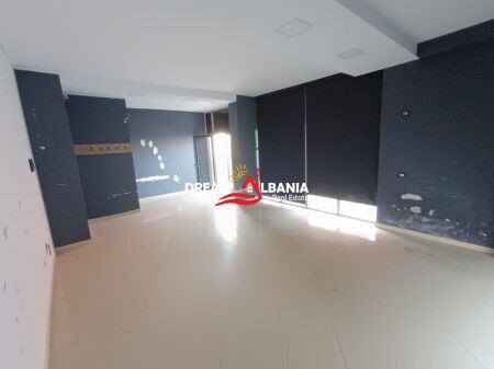 Negozio in affitto in Via Kastriotet Vicino Prince Hotel a Kamez (ID 42711156)