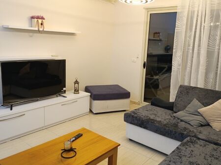 1+1,furnished at 7 dwarfs,elbasani street,650 euro