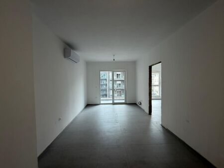 Apartament 1+1 per qira tek Aura ne Laprake.