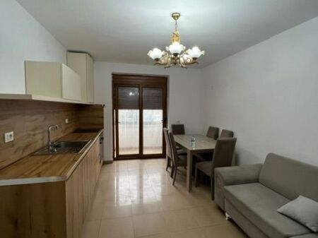 Apartment 2+1 for rent in Vasil Shanto lock.super