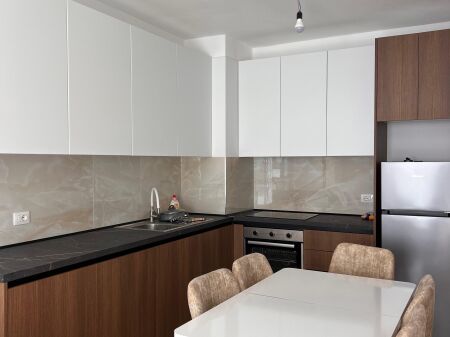 For rent 2+1+ parking at Univers City