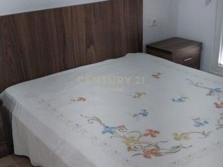  Menu   Tirana Albania ID e Pronës: astoria134804 Shiko në Hartë Ruaj  Property Image Property Image Property Image Property Image Property Image  Në dispozicion   Shfaq të gjitha fotot  Apartament 1+1 + parkim me qira tek Univers City 400 € /Muaj