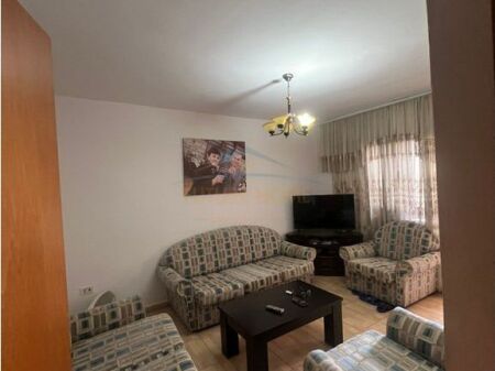 In vendita, Appartamento 3+1, Via Karl Gega, Tirana