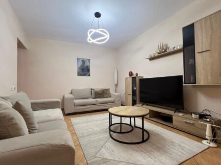  Appartamento 2+1 in Affitto – Via Myslym Shyri, vicino a BKT 