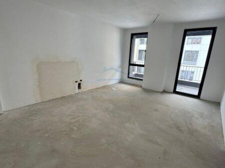 SHITET SUPER APARTAMENT 1+1,BULEVARDI I RI