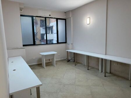 Locale in Affitto per Uffici