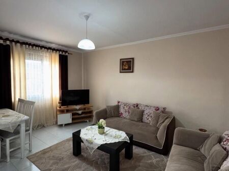 Jepet me qira apartament  2+1 QSUT