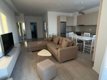 For rent 2+1 at River Residence, Unaza e Re