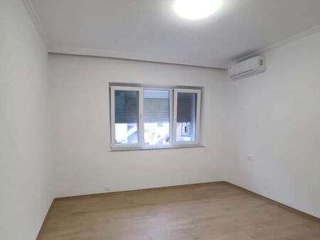 Appartamento in affitto 2+1Centro, via Luigj Gurakuqi
