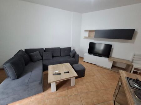 Appartamento 1+1 in Affitto a Shkembi i Kavajes