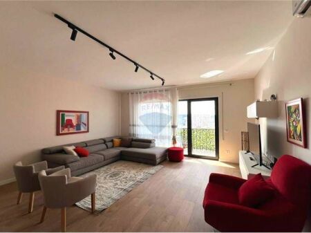 APARTAMENT 2+1 ME QIRA MYSLYM SHYRI