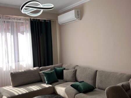 Appartamento 1+1 + parcheggio in affitto ad Astir presso la Residenza Urban Gate!