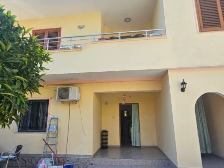 1+1,piano villa,via babe rexha vicino al parcheggio degli autobus,390 mila lek