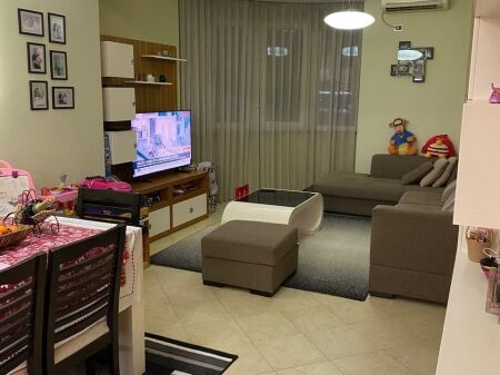 Apartament me qera 2+1+2, Fresku