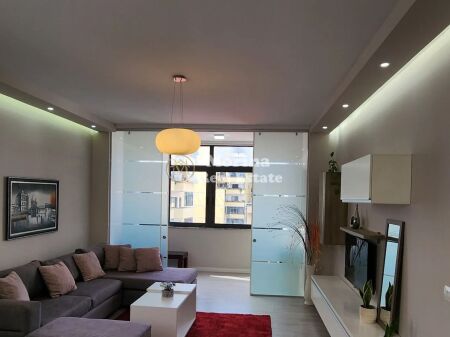 Qera | Apartament 1 + 1 | Rruga e Kavajës | 780 €/muaj