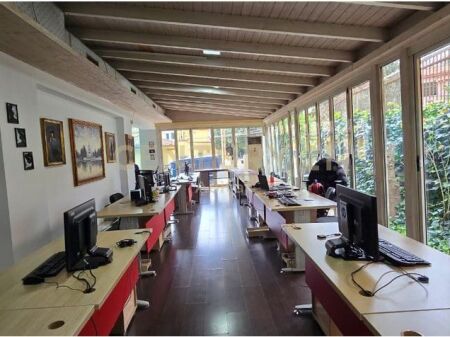 LOCALE COMMERCIALE IN VENDITA DI FRONTE ALL'AMBASCIATA AMERICANA 600.000 €