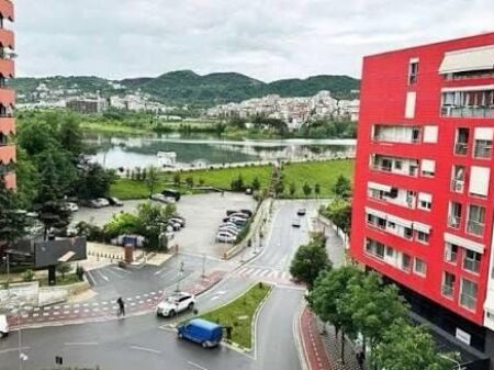 Shitet apartament  te Nobis