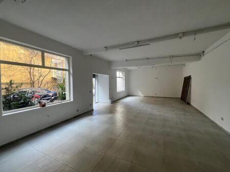  Locale Commerciale in Affitto a Ali Dem