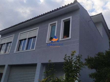 VENDESI PRIVATO SU DUE PIANI IN VENDITA "TE KAFJA RREMES" 220.000 EURO