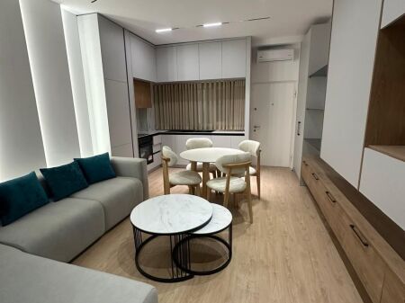  JEPET ME QIRA APARTAMENT 1+1 – QENDËR    