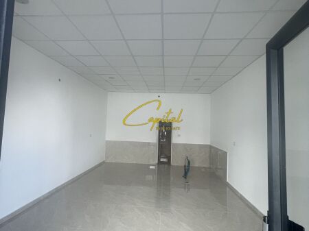 NEGOZIO IN AFFITTO 55 M2 SQUARE 21 80.000 LEKE