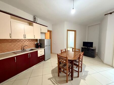 Apartament 1+1 me Qera Afatgjatë - COBO CENTER, Lungomare, Vlorë