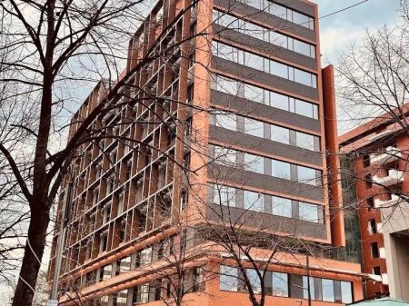  Dyqan në Shitje te Kompleksi Delijorgji,Sip:12.7 m²