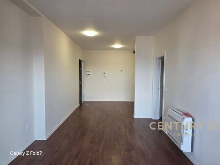 LOCALE UFFICIO IN AFFITTO PRESSO TIRANA GARDEN BUILDING