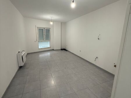 APARTMENT 2+1 FOR RENT ON BARRICADES STREET