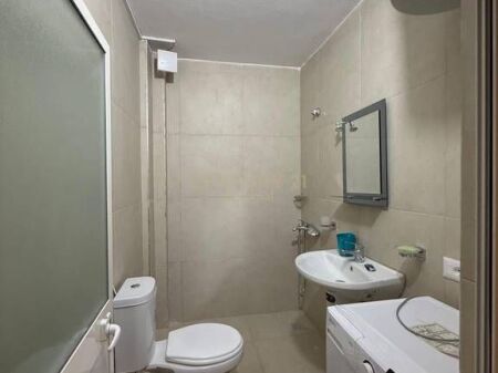 Apartament Duplex per qira.