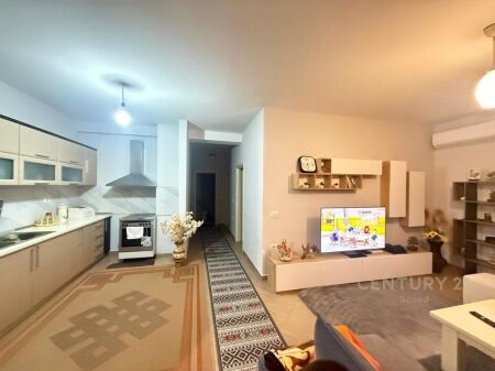 Apartment 2+1 for sale in Yzberisht!