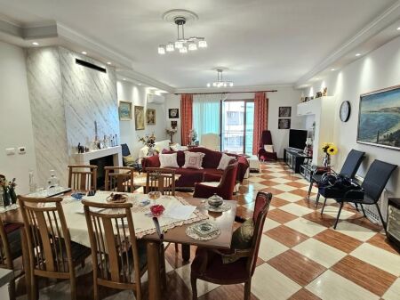 At the Polyclinic in Vlore, Apartment 3+1+2 with Spacious Area for Sale!