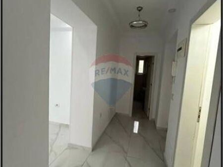 Premises for rent – Dibrës Street, at Pharmacy 10