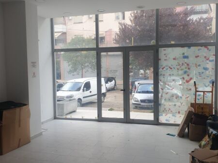 Business premises for sale near Hotel Marinaj.