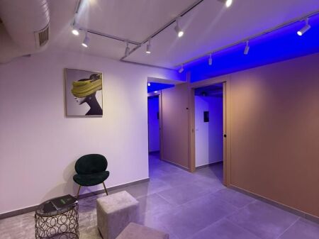 LOCALE COMMERCIALE IN AFFITTO 130 M2, "VASIL SHANTO, VICINO ALL'INCROCIO" 1800 EURO.