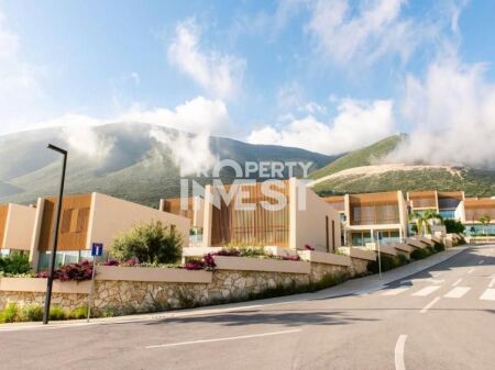 VILLA FOR SALE – GREEN COAST