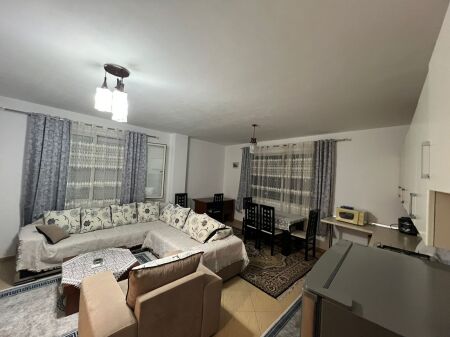 Jepet me Qera Apartament 2+1 i mobiluar në Astir me cmimin 450 mijë lekë,
