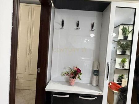JEPET ME QIRA APARTAMENT 1+1 NE YZBERISHT