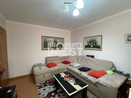 Shitet apartament 2+1 Sheshi Willson, Petro Nini