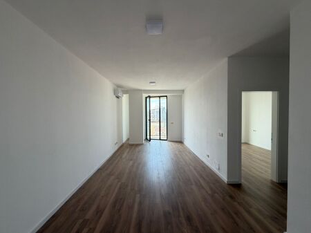  Jepet me Qera Apartament 1+1 per banim ose zyre – Golden Tower, Mine Peza