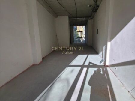 A commercial unit is for rent on the ground floor of Lake View Residence (Tower D).