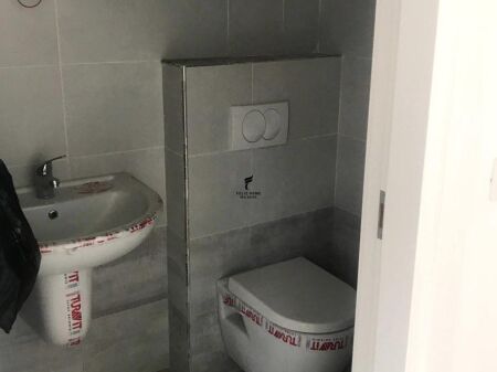 UFFICIO IN AFFITTO 115 M2 BLLOK 150.000 LEKE FH-64146