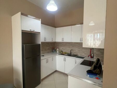 Apartament 1+1 ne Astir ne shitje Buz rruge