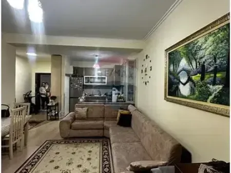 APARTAMENT 1+1 PER SHITJE NE YZBERISHT