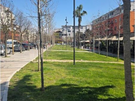 AMBIENTE IN VENDITA NEL CENTRO DI DURRËS !