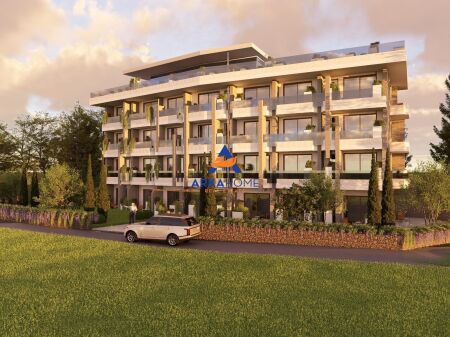 AFFITTASI HOTEL " POTAM,HIMARË " 250.000 EURO ALL'ANNO O 21000 EURO AL MESE