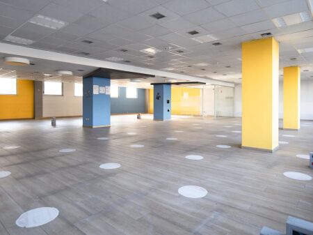 UFFICIO IN AFFITTO 1500M2