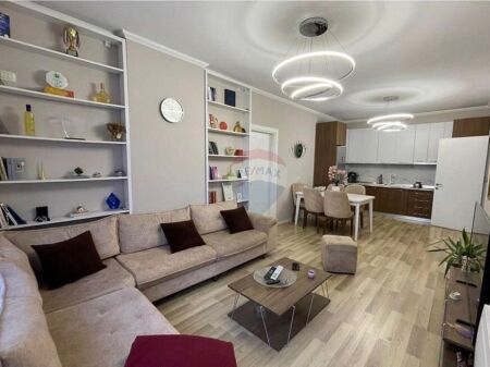 Apartament - Për Shitje - Farmacia 10, Tiranë  ID: 530491001-597