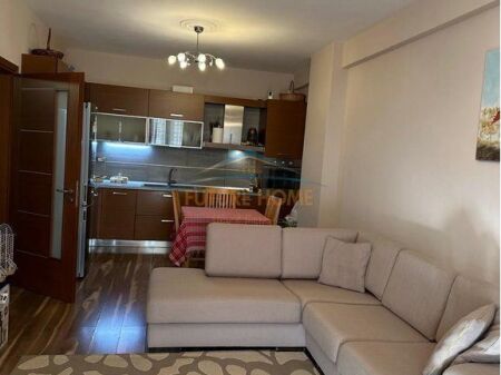 Qera, Apartament 2+1, Rruga Besim Alla, Yzberisht